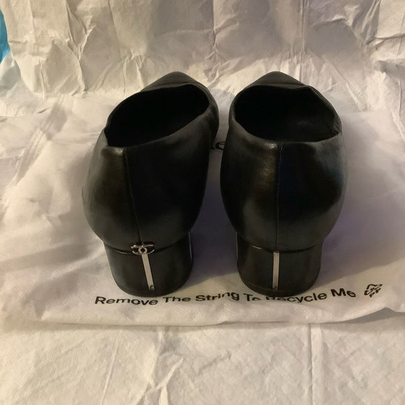 CHANEL Black Leather CC Logo Cap Toe Pumps Pointed Toe Low Heel Women’s 39.5 - Picture 5 of 14